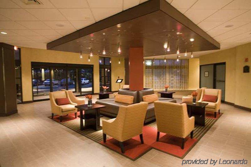 Doubletree By Hilton Bradley International Airport Hotel Windsor Locks Interior photo